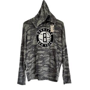 Tailgate Brooklyn Nets Soft Gray Camo Hooded Sweater Size S